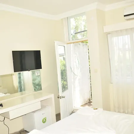 Park Hotel *